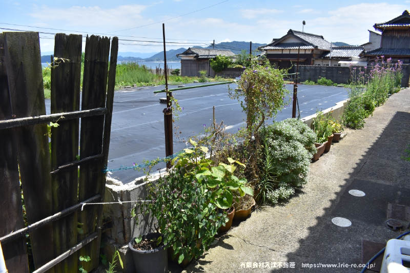 西側道路