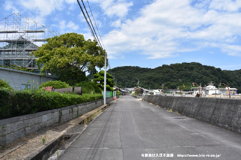 粟島港から物件まで